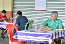 Photo of Agong Berkenan Santap Di Kedai Roti Tempayan, Undang Reaksi Positif Rakyat
