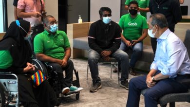 Photo of Perdana Menteri Mendengar Sendiri Luahan Hati Pemandu & Rider Grab, Turut Kagum Semangat “Frontliners” Tak Didendang Ini !