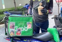 Photo of Bangsar Food Delivery Rider Warms Hearts On Social Media For Family Pictures Adorning His Delivery Carrier Bag