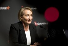 Photo of Qantas Lantik Wanita Pertama Sebagai CEO