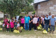 Photo of 120 Pelajar, 163 Keluarga Orang Asli Pos Menson Terima Sumbangan Barangan Asas & Back To School