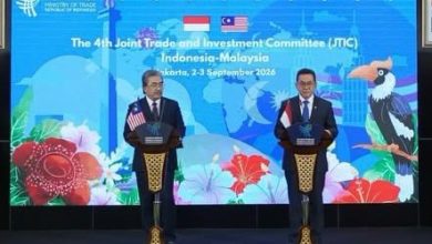 Photo of Malaysia, Indonesia move closer to reopening Tebedu-Entikong trade route – Johari & Budi